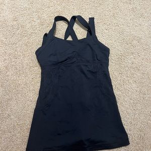 Lululemon size 6 tank